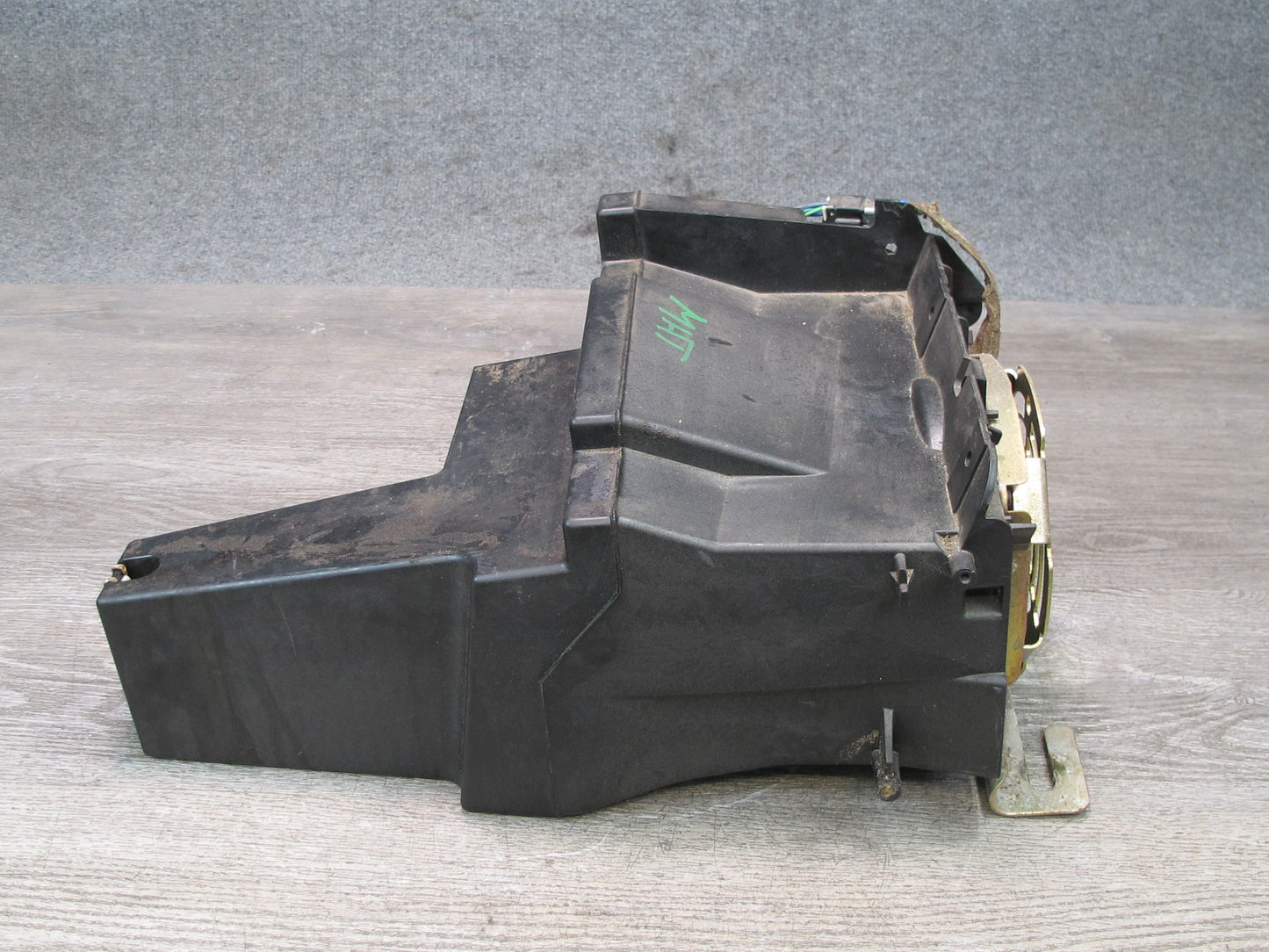 2003-2007 Hummer H2 Bose Audio Subwoofer Speaker Box 15177436