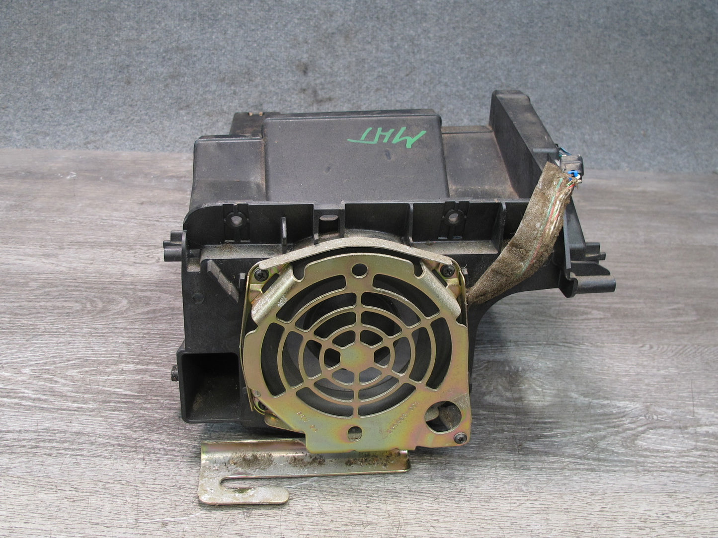 2003-2007 Hummer H2 Bose Audio Subwoofer Speaker Box 15177436