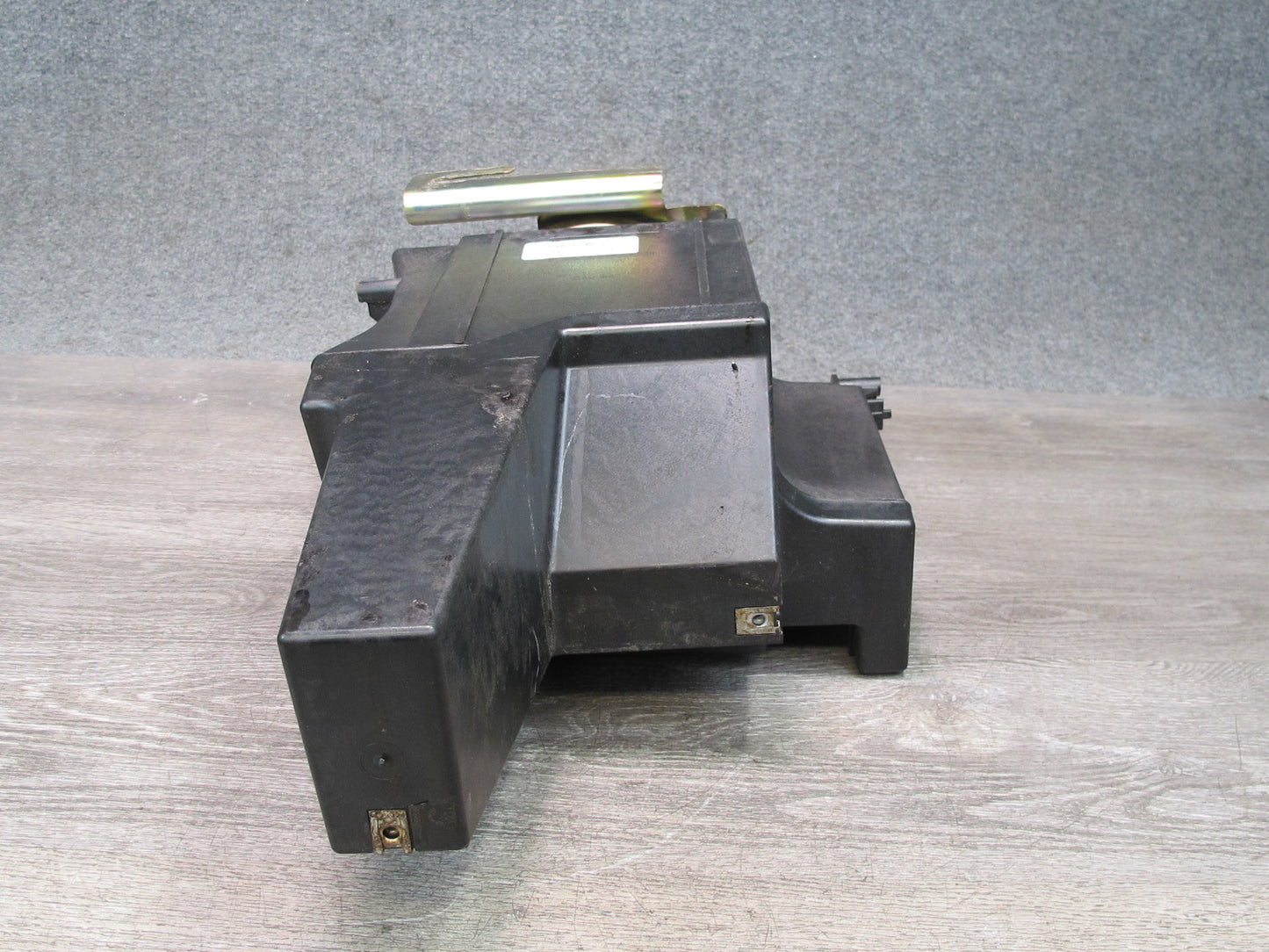 2003-2007 Hummer H2 Bose Audio Subwoofer Speaker Box 15177436