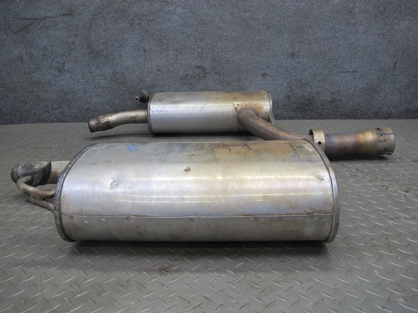 95-97 Toyota Celsior Lexus LS400 UCF20 Center Exhaust Muffler Dual Pipe OEM