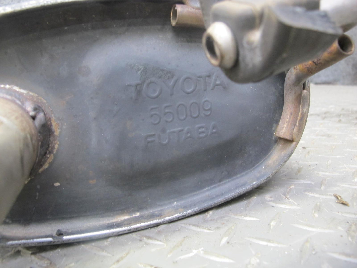 95-97 Toyota Celsior Lexus LS400 UCF20 Center Exhaust Muffler Dual Pipe OEM