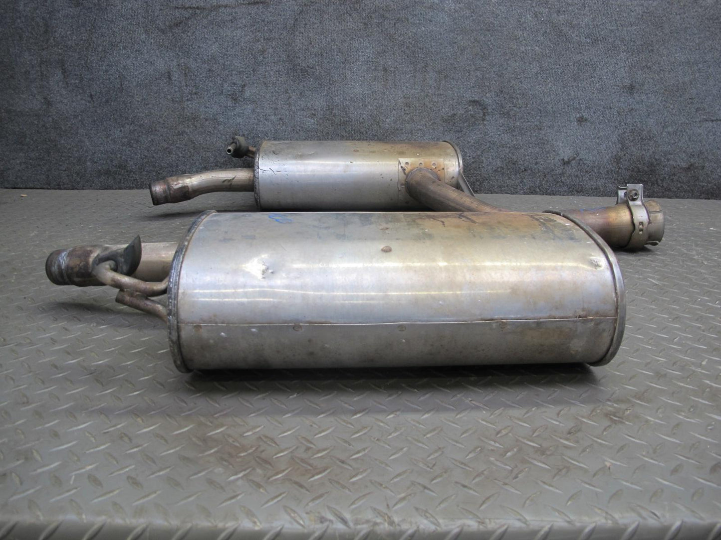 95-97 Toyota Celsior Lexus LS400 UCF20 Center Exhaust Muffler Dual Pipe OEM