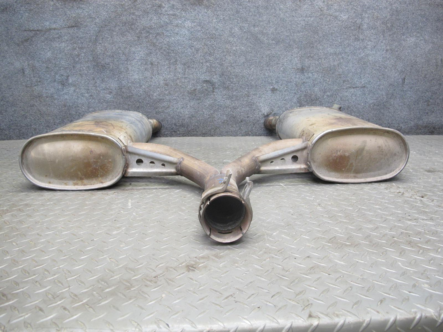 95-97 Toyota Celsior Lexus LS400 UCF20 Center Exhaust Muffler Dual Pipe OEM