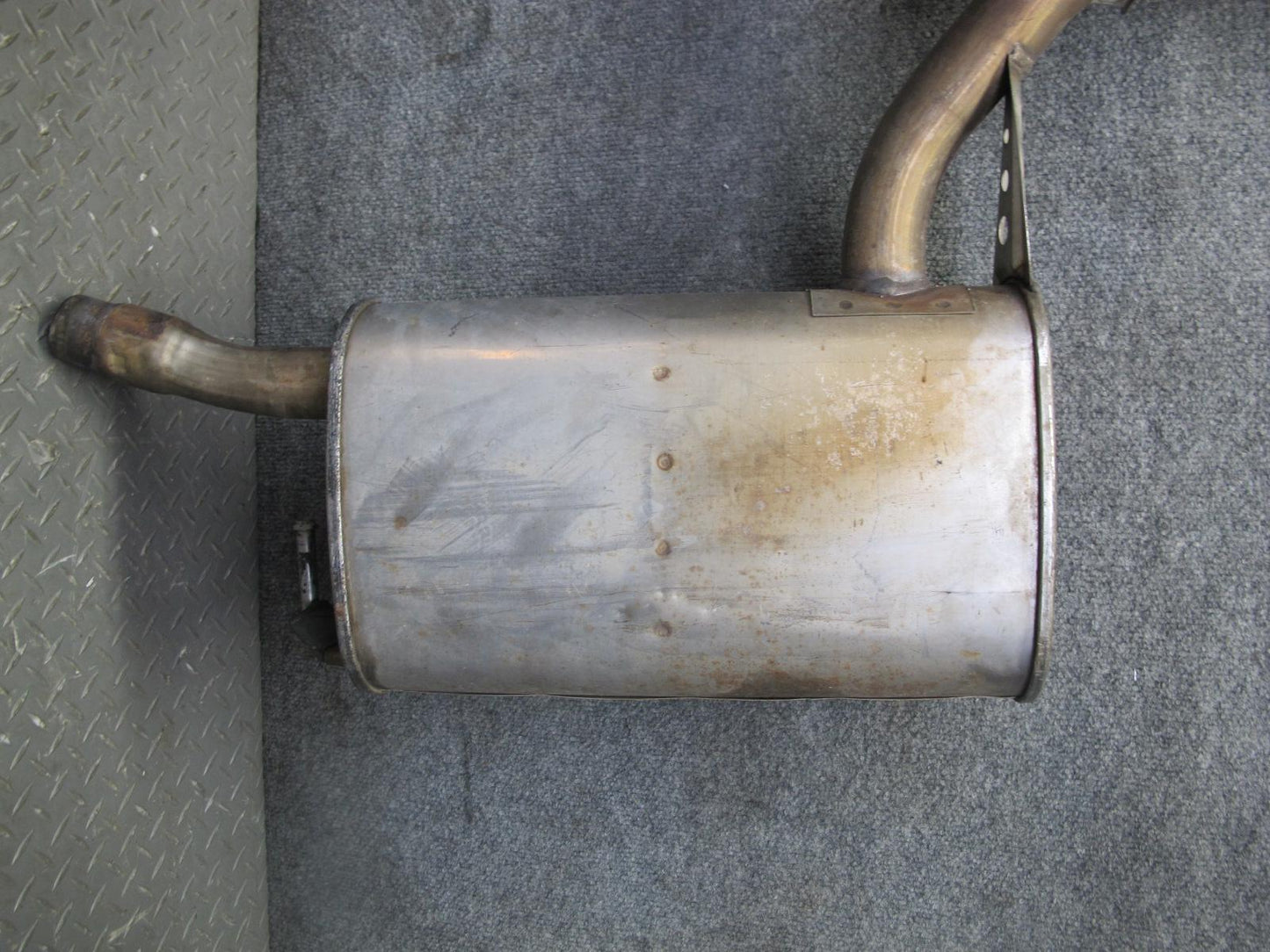 95-97 Toyota Celsior Lexus LS400 UCF20 Center Exhaust Muffler Dual Pipe OEM