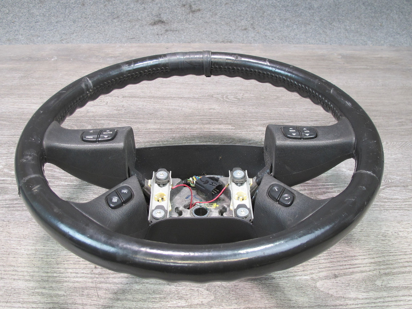 2003-2007 Hummer H2 Leather Black Steering W/ Controls