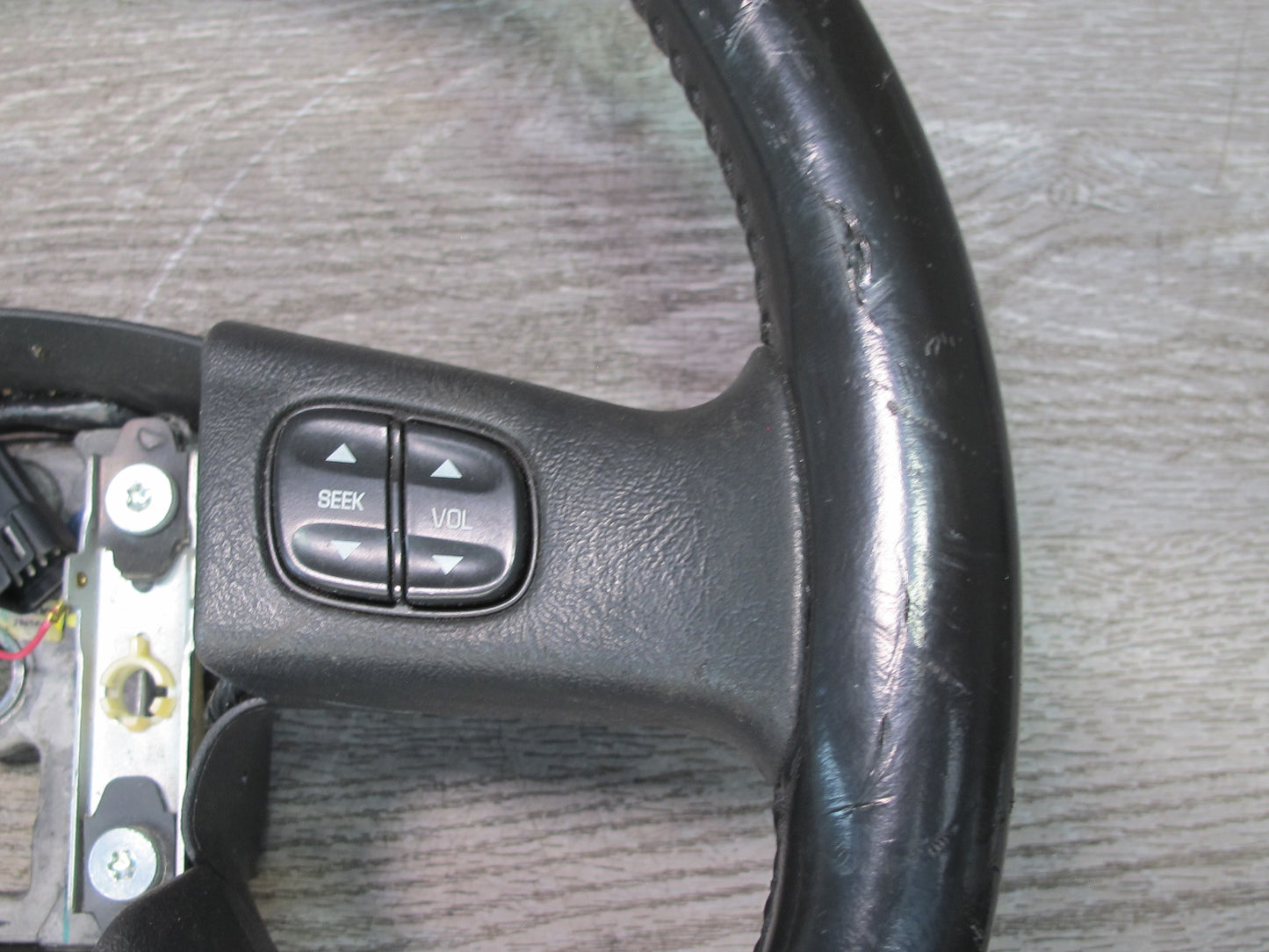 2003-2007 Hummer H2 Leather Black Steering W/ Controls