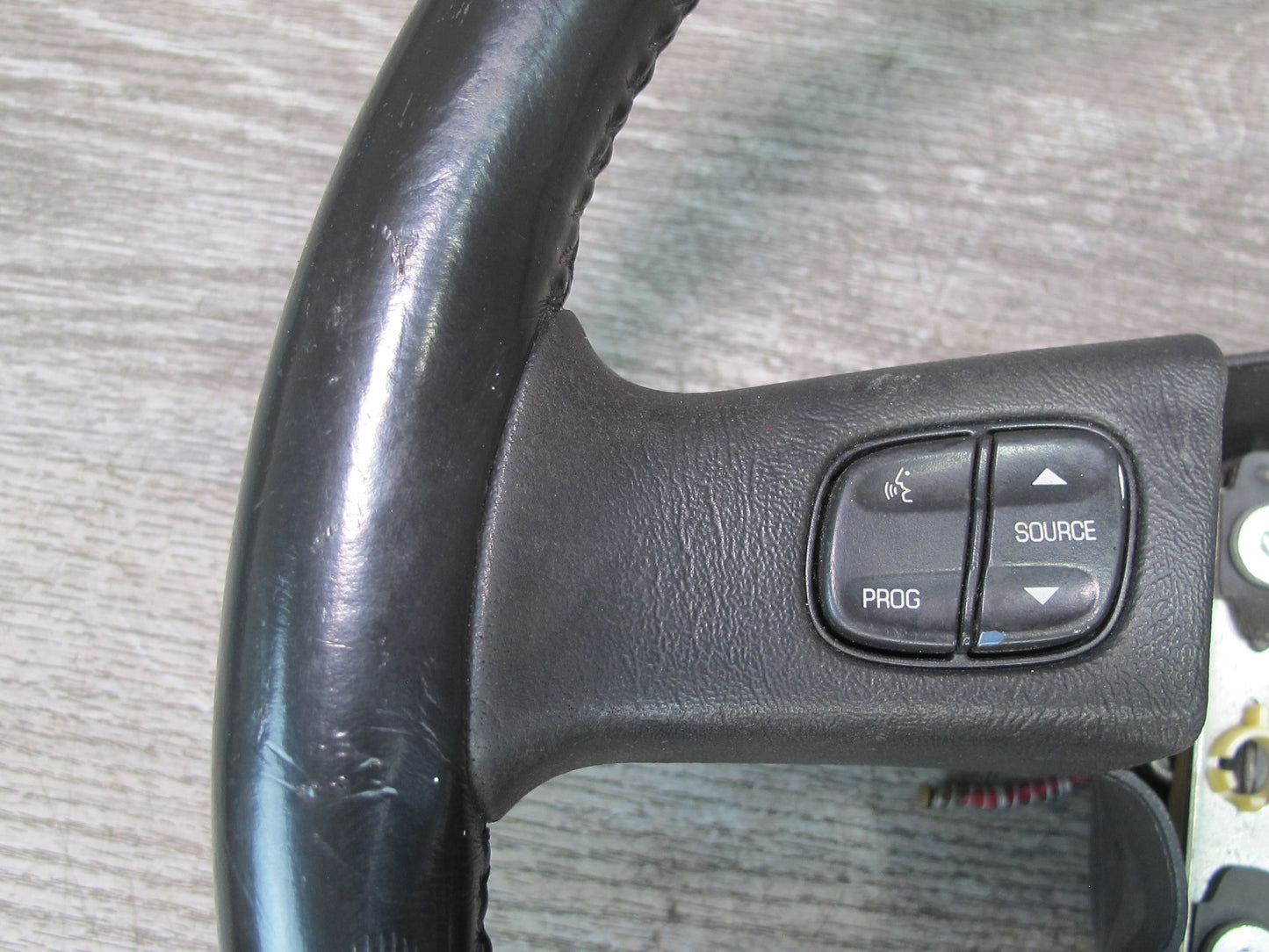 2003-2007 Hummer H2 Leather Black Steering W/ Controls