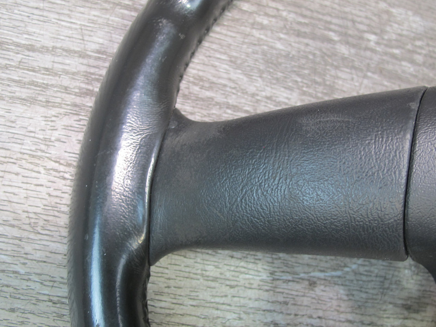 2003-2007 Hummer H2 Leather Black Steering W/ Controls