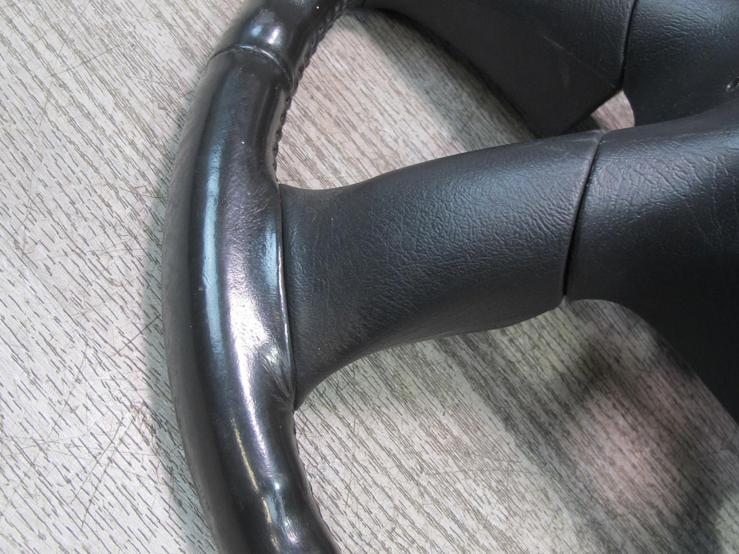 2003-2007 Hummer H2 Leather Black Steering W/ Controls