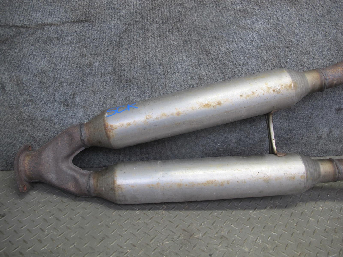 02-10 Lexus Z40 SC430 Center Exhaust Pipe OEM