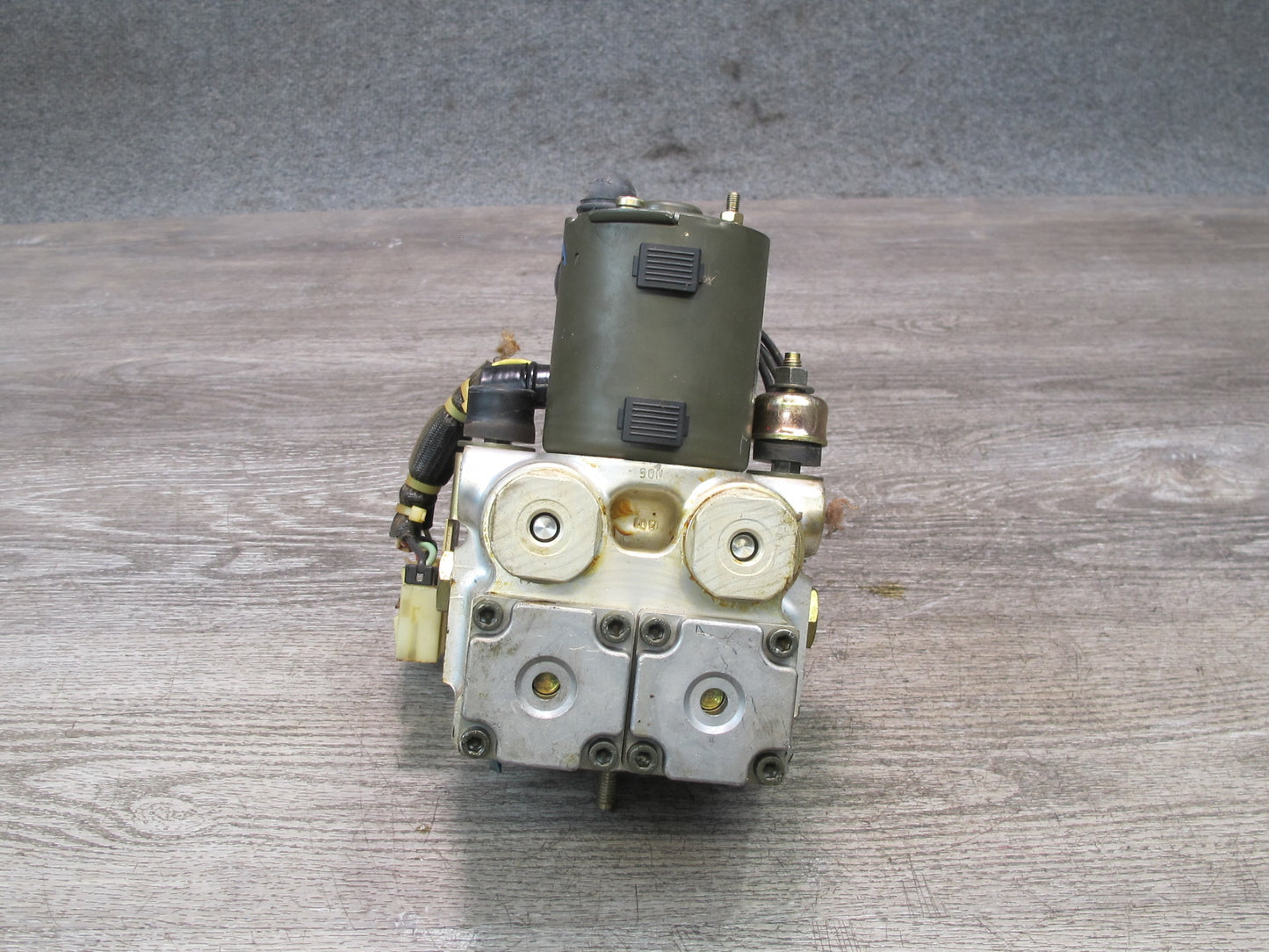 90-93 Nissan Z32 300ZX 2+0 Anti Lock Brake ABS Pump Module 47600-30P01 OEM