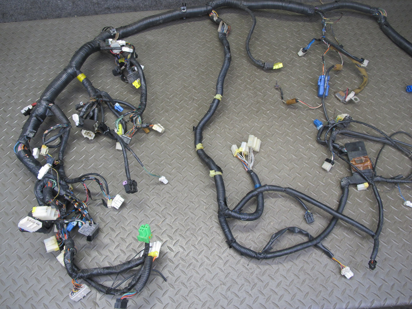 1991 Nissan Z32 300ZX 2+0 Coupe Turbo A/T Under Dash Wire Wiring Harness OEM