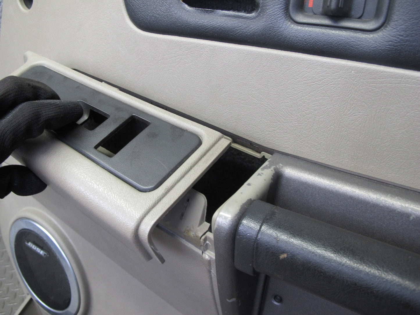 2003-2004 Hummer H2 Front Right Pass Side Door Interior Trim Cover Panel