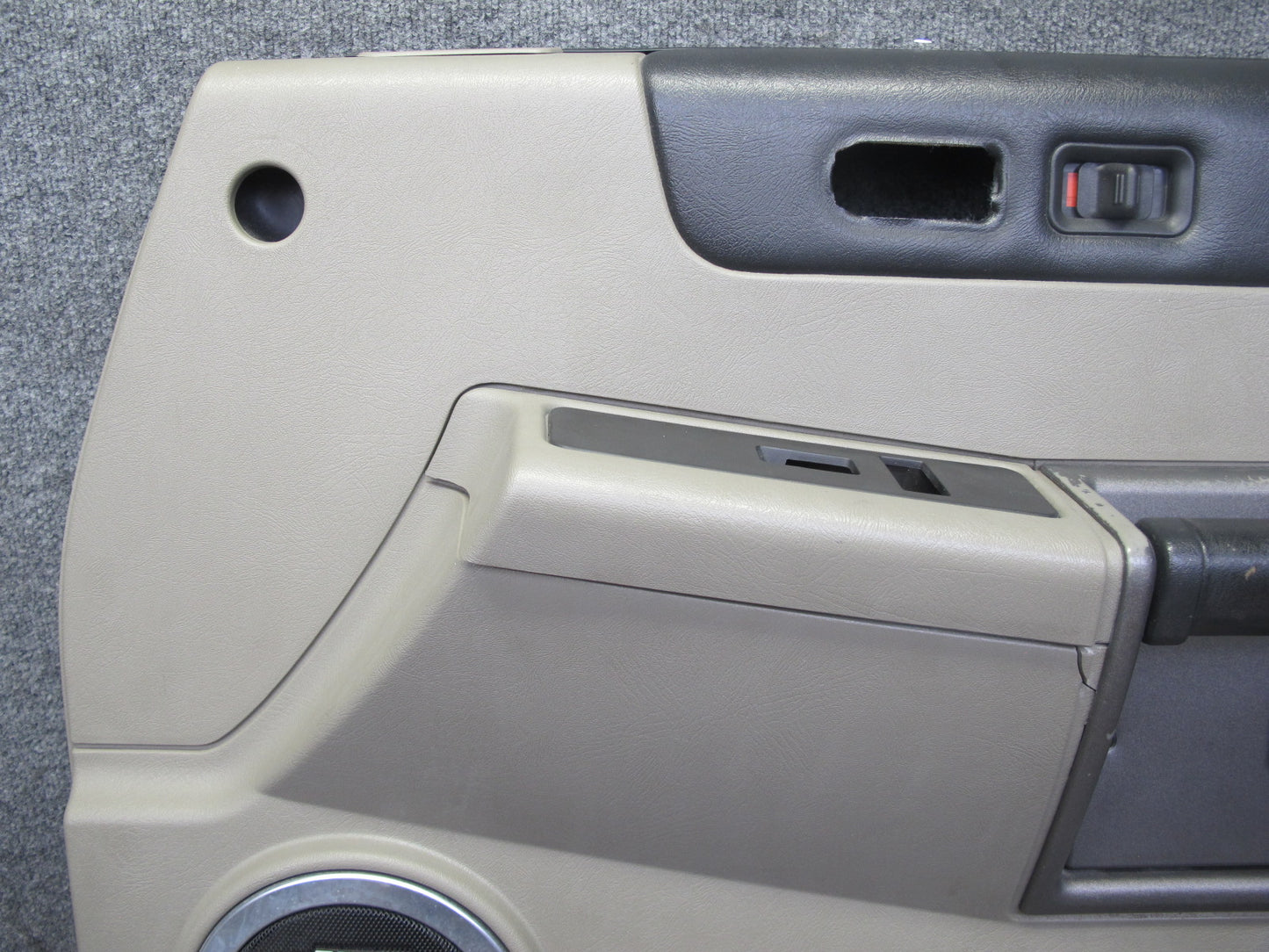 2003-2004 Hummer H2 Front Right Pass Side Door Interior Trim Cover Panel