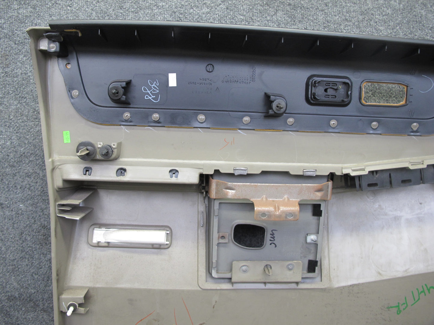 2003-2004 Hummer H2 Front Right Pass Side Door Interior Trim Cover Panel