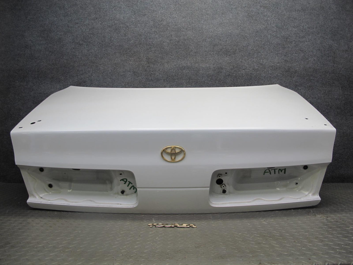 96-98 Toyota MARK2 JZX100 Tourer Rear Trunk Deck Lid Shell Panel Cover OEM