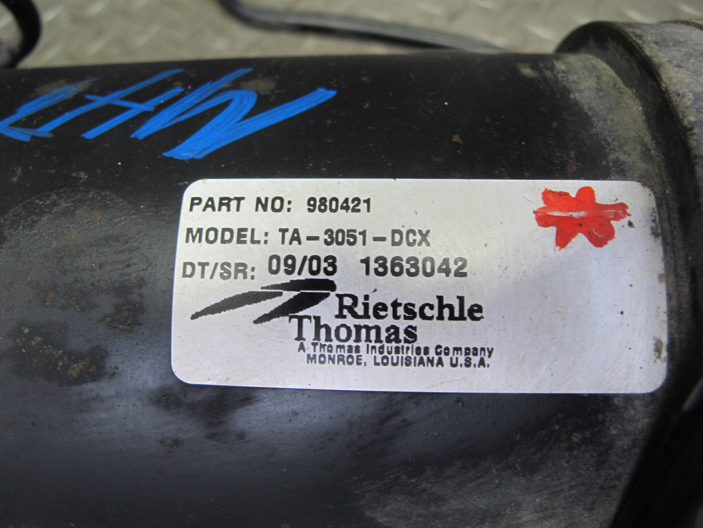 2003-2004 Hummer H2 Air Ride Suspension Compressor Pump Module 980421