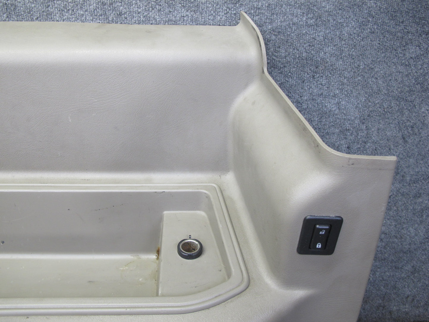 2003-2004 Hummer H2 Rear Right Pass Side Trunk Quarter Trim Cover Panel