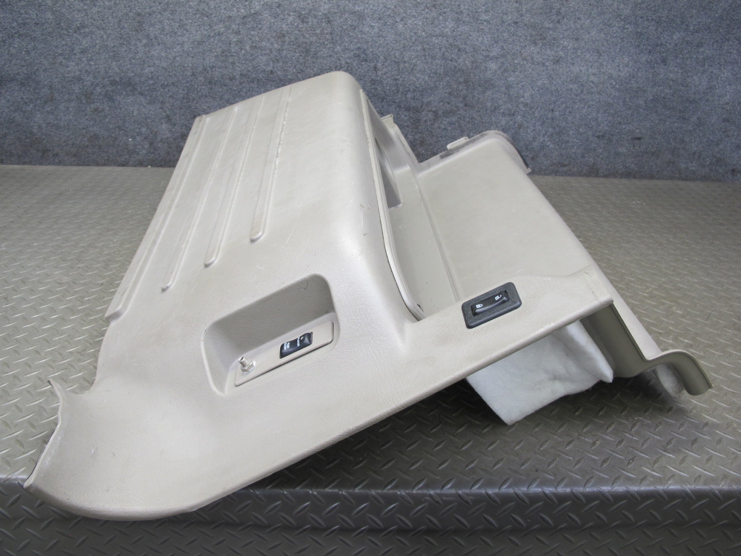 2003-2004 Hummer H2 Rear Right Pass Side Trunk Quarter Trim Cover Panel