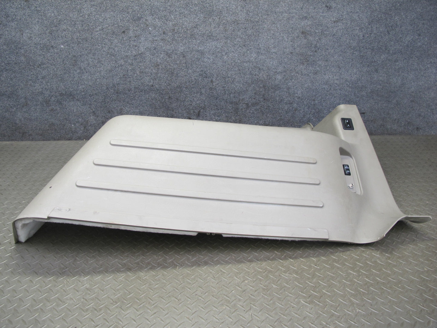 2003-2004 Hummer H2 Rear Right Pass Side Trunk Quarter Trim Cover Panel