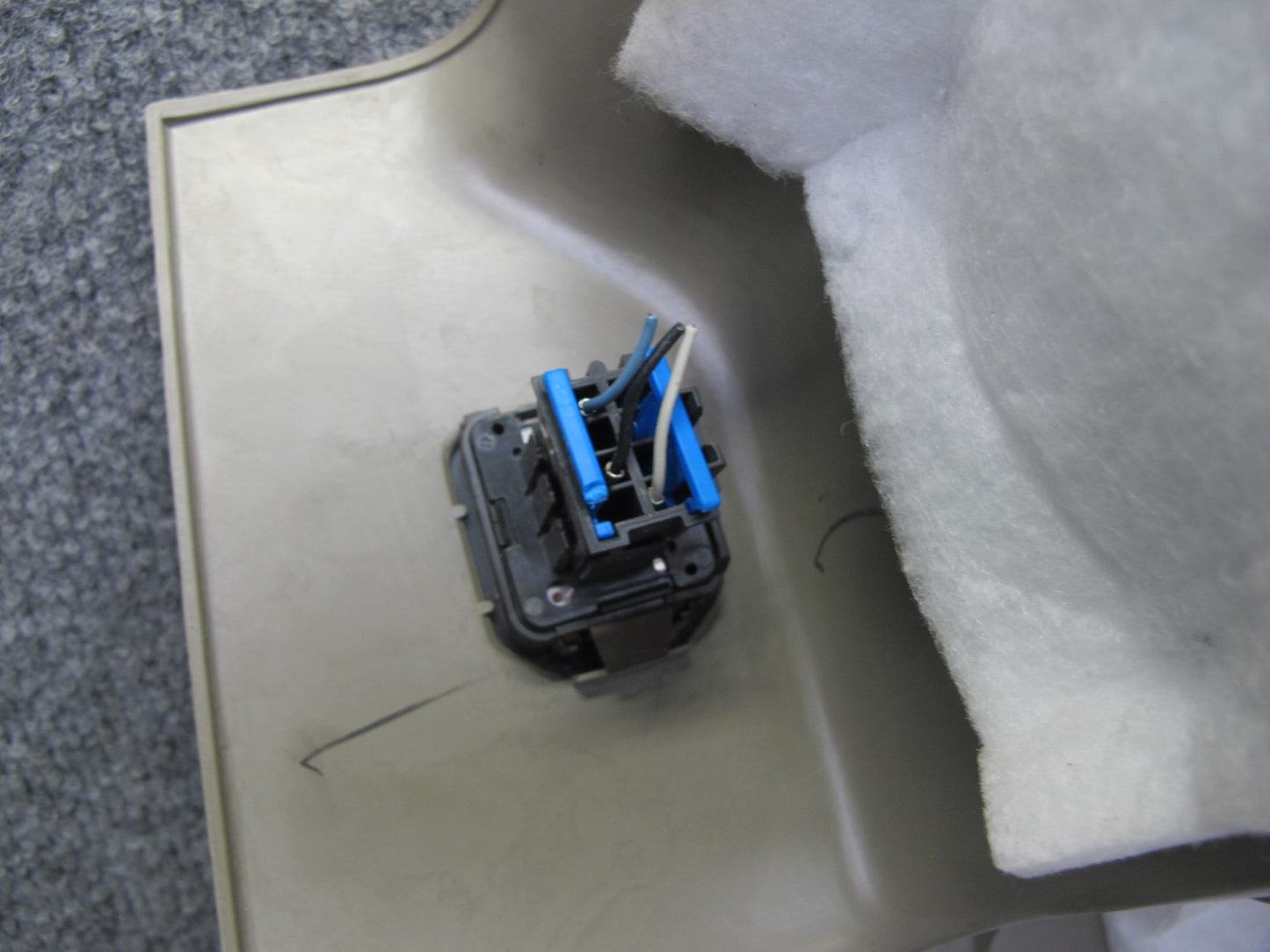 2003-2004 Hummer H2 Rear Right Pass Side Trunk Quarter Trim Cover Panel