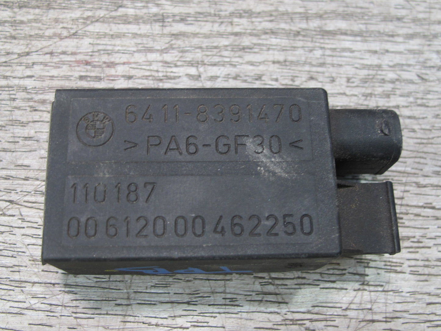 01-06 BMW E46 330ci Auxiliary AUX Cooling Fan Control Module 8391470 OEM