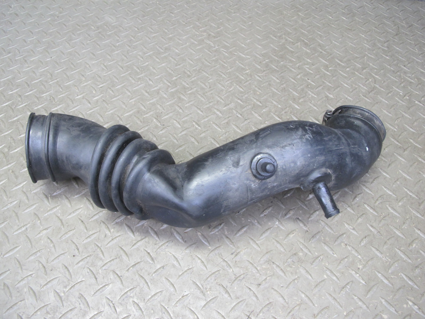 90-96 Nissan Z32 300ZX Turbo Set of 2 Left & Right Air Intake Duct Tube Pipe OEM