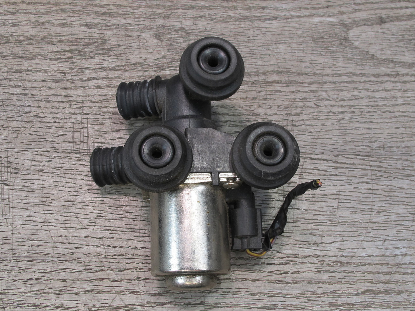 01-06 BMW E46 330CI Heater Control Coolant Water Valve Pump Febi