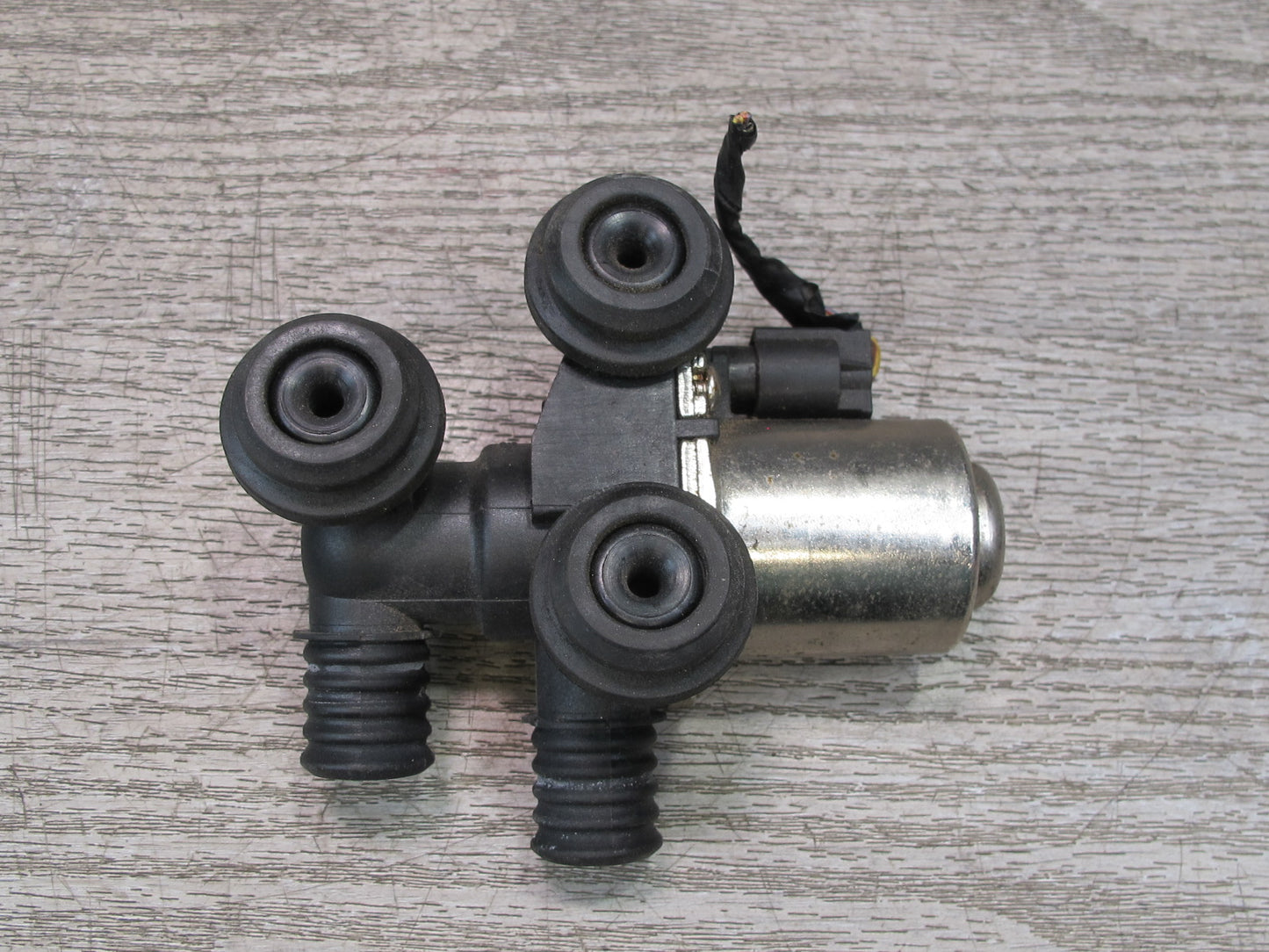 01-06 BMW E46 330CI Heater Control Coolant Water Valve Pump Febi