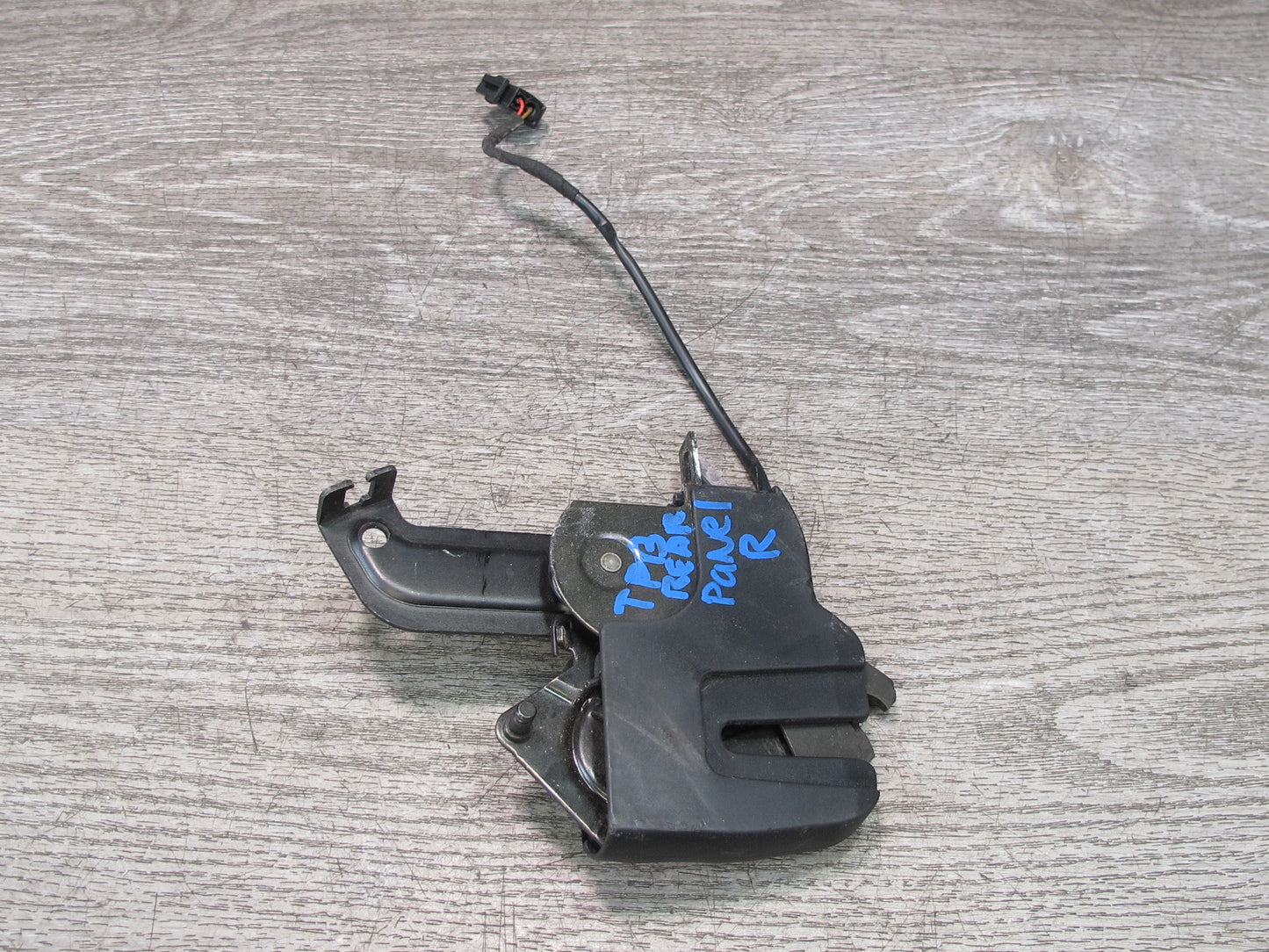 01-06 BMW E46 330CI Convertible Set of 2 Rear Folding TOP Roof Lock Latch OEM