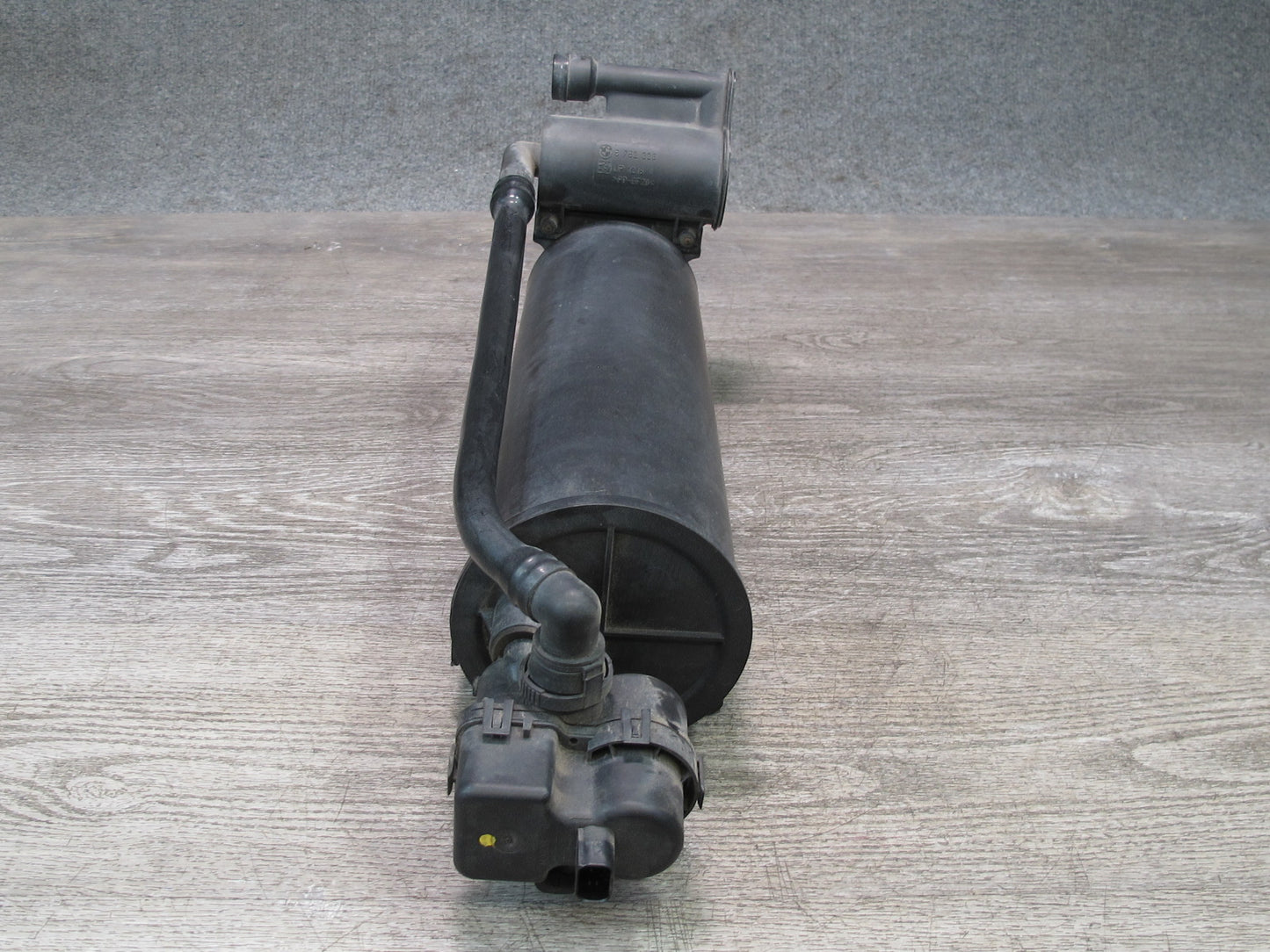 01-06 BMW E46 330ci M54 Fuel Evap Vapor Charcoal Canister w Leak Pump Assy OEM