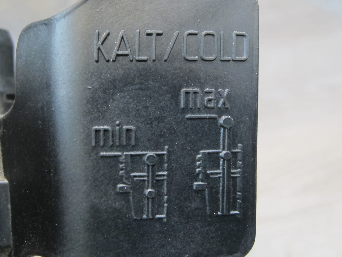 01-06 BMW E46 330ci Engine Coolant Expansion Reservoir Behr