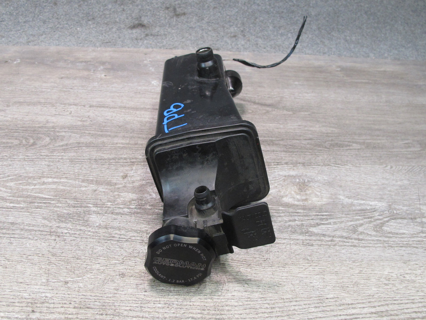 01-06 BMW E46 330ci Engine Coolant Expansion Reservoir Behr