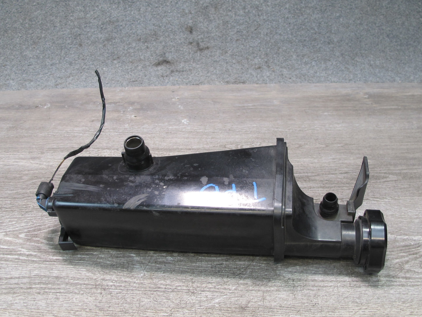 01-06 BMW E46 330ci Engine Coolant Expansion Reservoir Behr