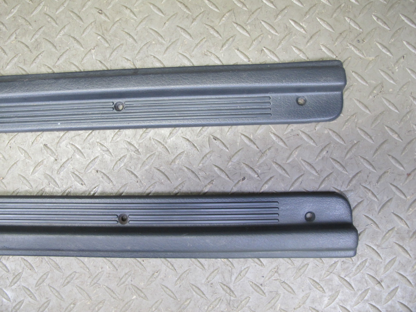 90-96 Nissan Z32 300ZX 2+0 Set of 2 Door Scuff Plate Sill Trim Cover OEM
