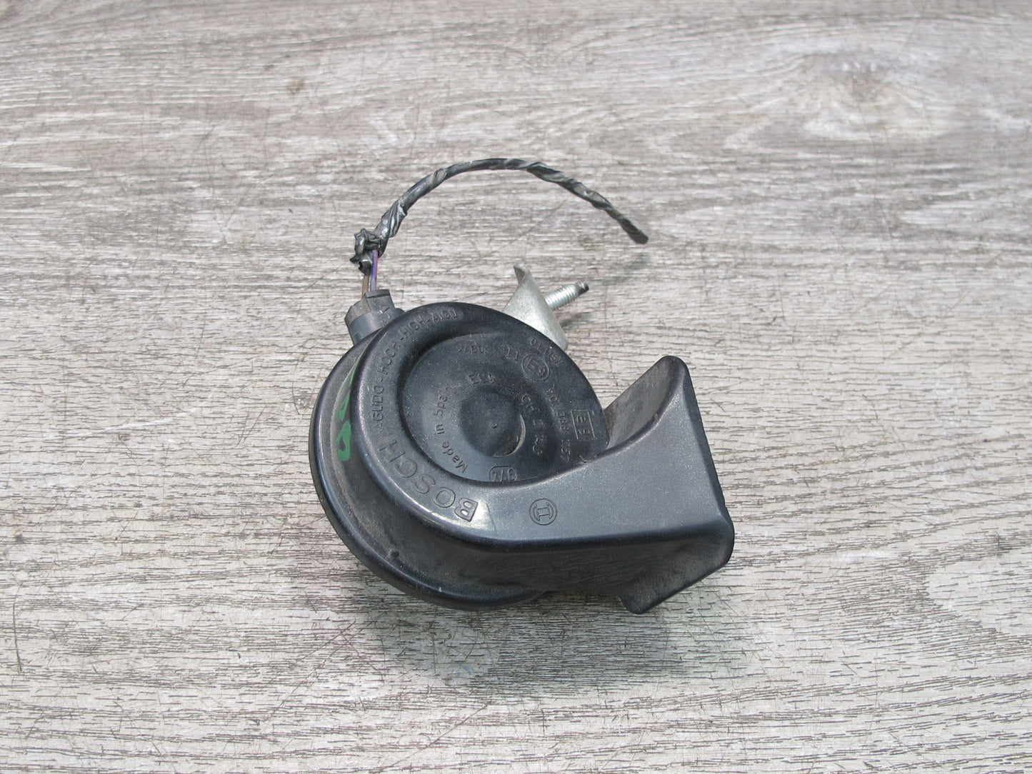 01-06 BMW E46 330CI Set of 2 High & Low Tone Note Pitch Horn Signal OEM