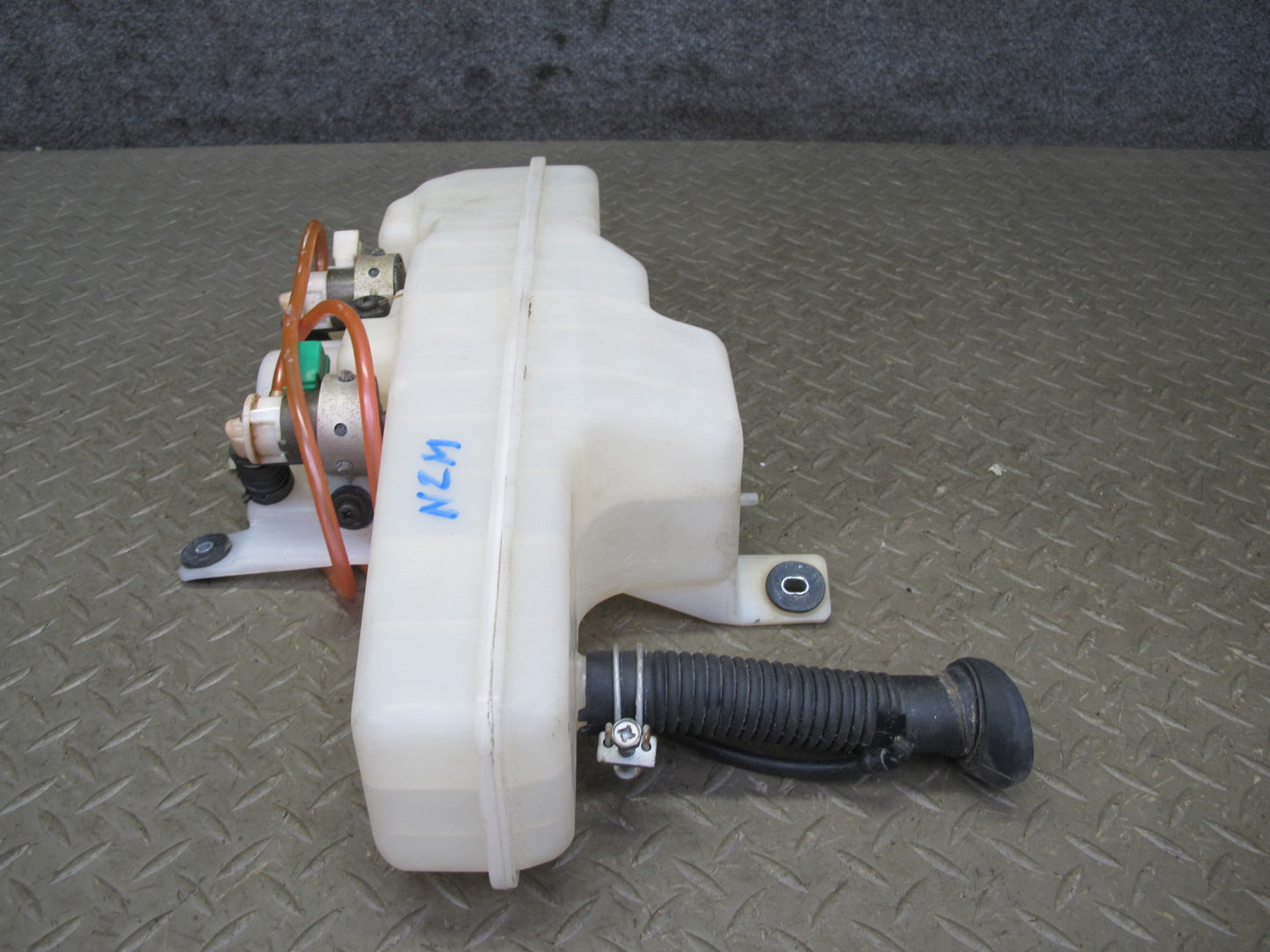 90-94 Nissan Z32 300ZX 2+0 Windshield Washer Reservoir Tank w Pumps OEM