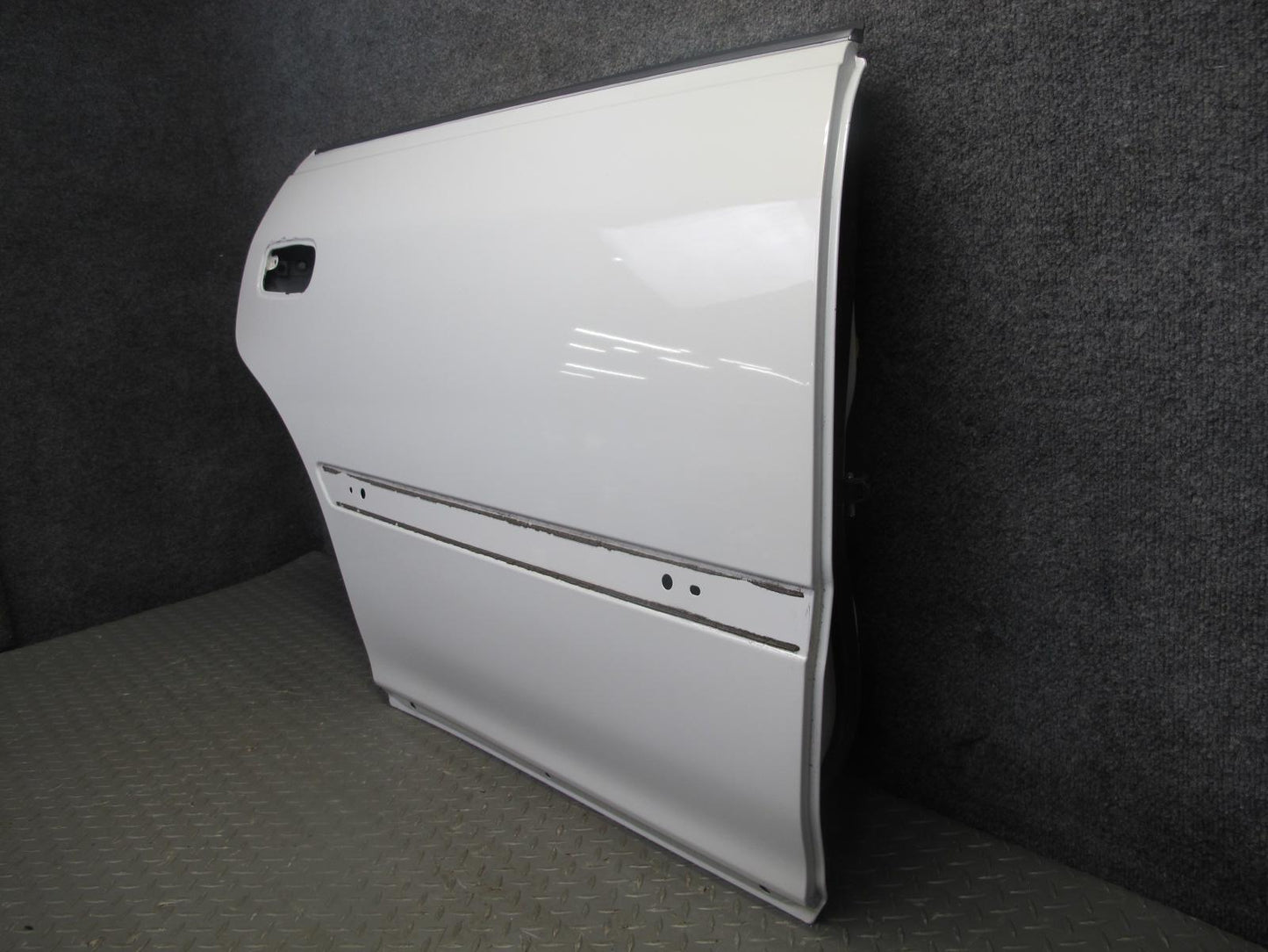 96-00 Toyota MARK2 JZX100 Tourer Rear Right Door Shell Panel White Pearl 37k OEM