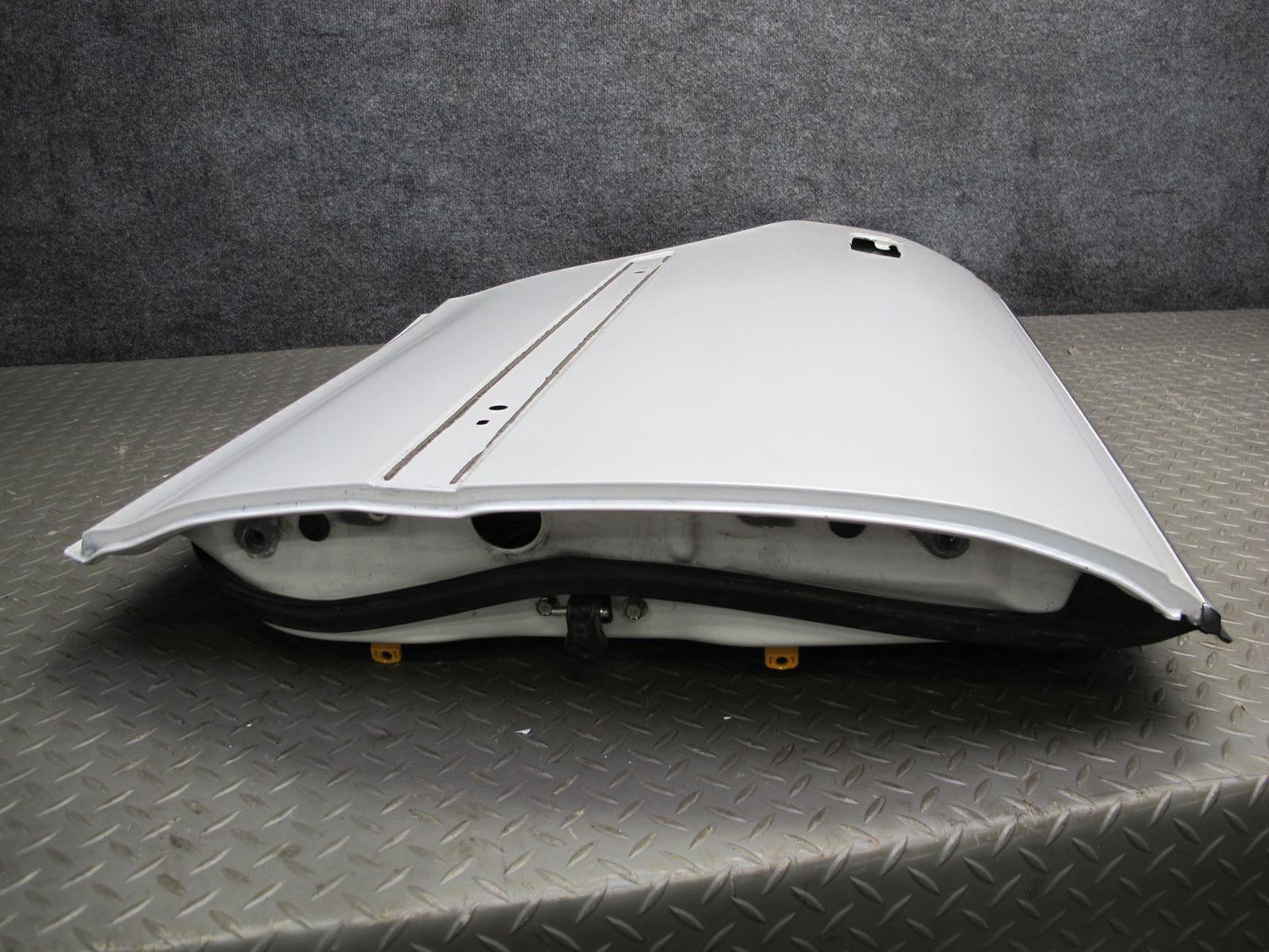 96-00 Toyota MARK2 JZX100 Tourer Rear Right Door Shell Panel White Pearl 37k OEM