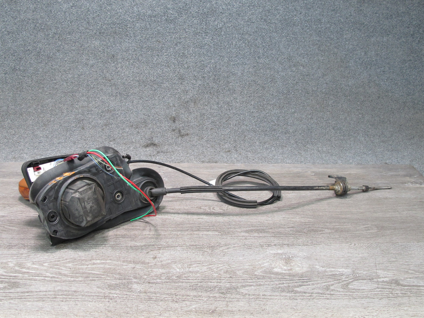 02-06 BMW E46 330ci A/T Automatic Transmission Gear Shifter w Cable & Knob OEM