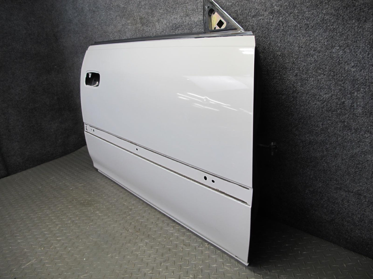 96-00 Toyota MARK2 JZX100 Tourer Front Right Door Shell Panel White 37k Mile OEM