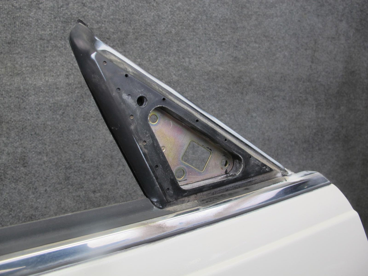 96-00 Toyota MARK2 JZX100 Tourer Front Right Door Shell Panel White 37k Mile OEM