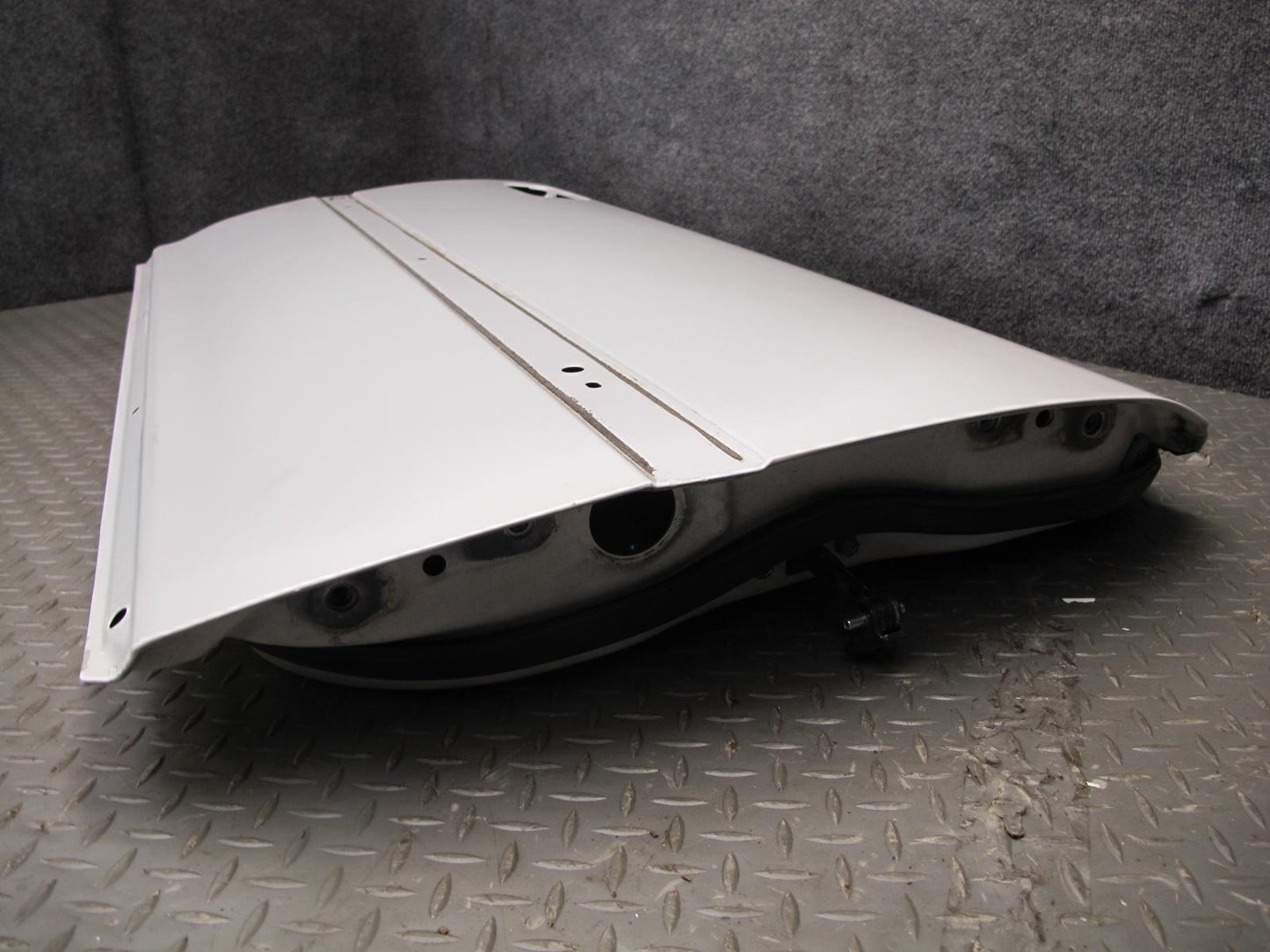 96-00 Toyota MARK2 JZX100 Tourer Front Right Door Shell Panel White 37k Mile OEM