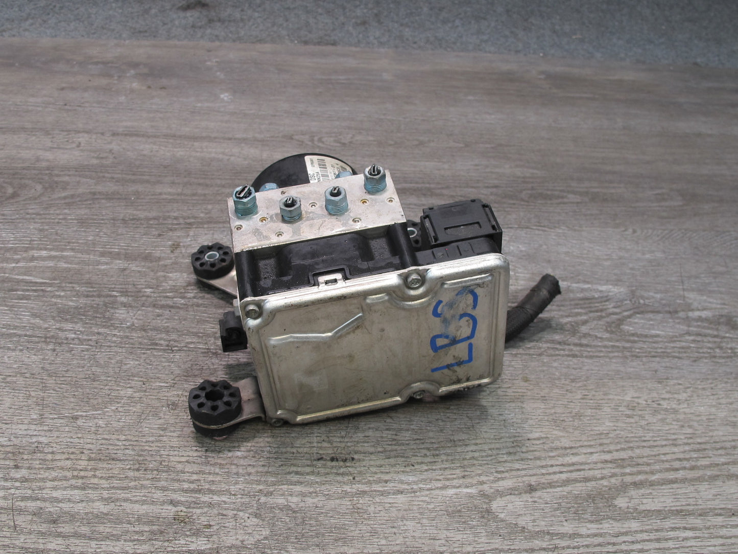 2012-2018 BMW F12 F13 M6 S63T ABS Pump Anti Lock Brake Pump Module DSC Unit