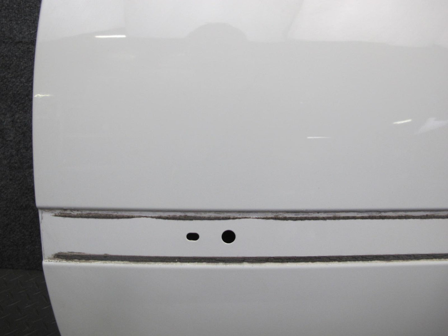 96-00 Toyota MARK2 JZX100 Tourer Front Left Door Shell Panel White Pearl 37k OEM