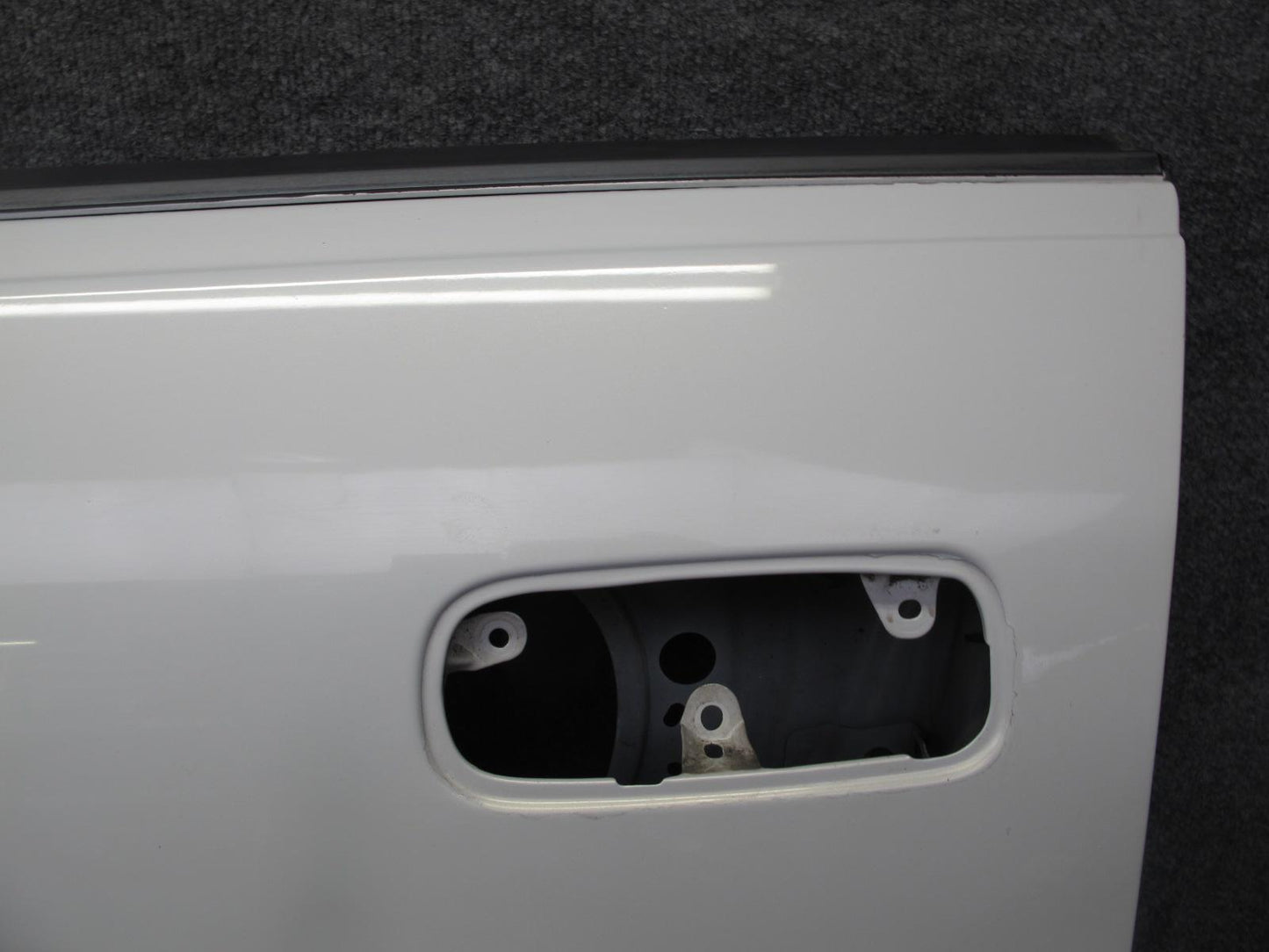 96-00 Toyota MARK2 JZX100 Tourer Front Left Door Shell Panel White Pearl 37k OEM