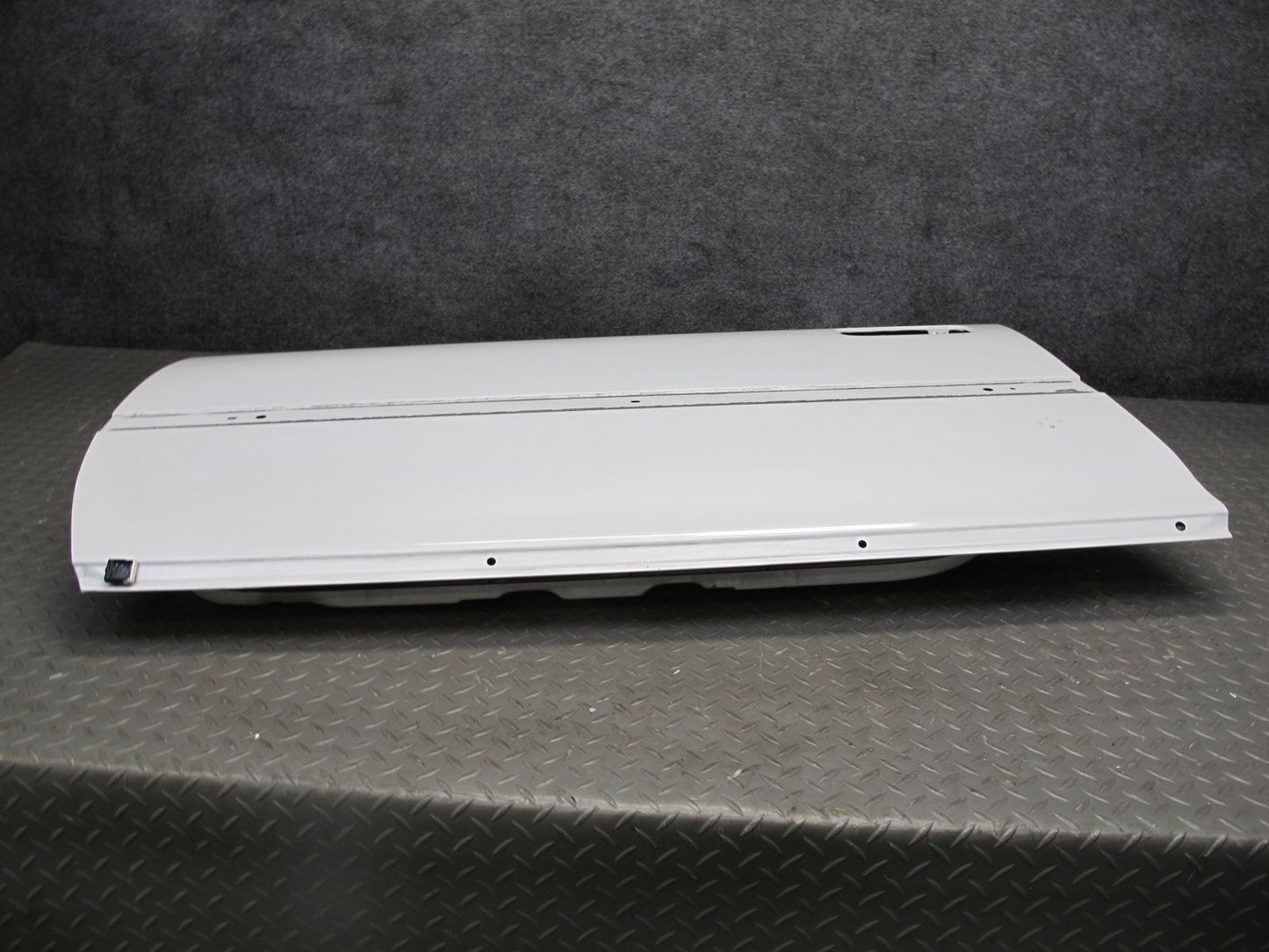96-00 Toyota MARK2 JZX100 Tourer Front Left Door Shell Panel White Pearl 37k OEM