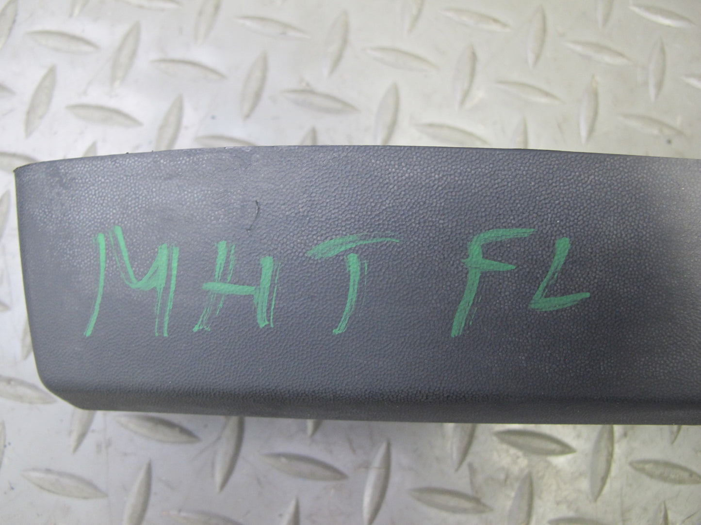 2003-2009 Hummer H2 Front Left & Right Side Fender Flare Wheel Arch Molding Set