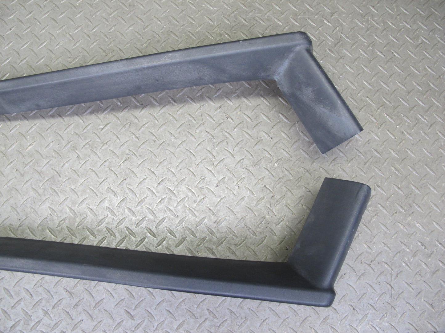 2003-2009 Hummer H2 Front Left & Right Side Fender Flare Wheel Arch Molding Set