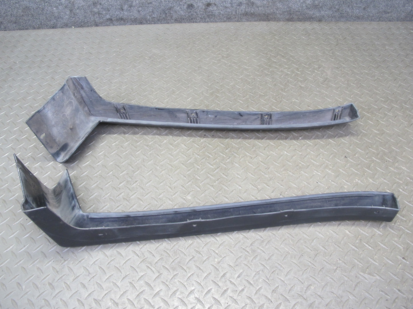 2003-2009 Hummer H2 Front Left & Right Side Fender Flare Wheel Arch Molding Set